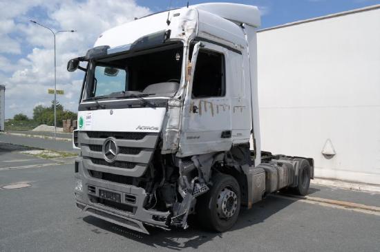 Mercedes Benz Actros 1844 LD Unfall