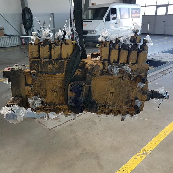 Caterpillar 325D