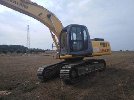 New Holland E 245