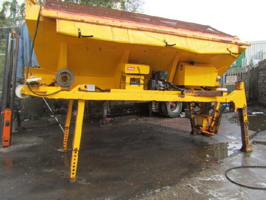 DEMOUNT GRITTER BODY COMPLETE WITH DONKEY ENGINE