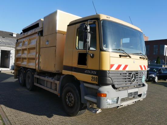 Mercedes Benz Actros 2535