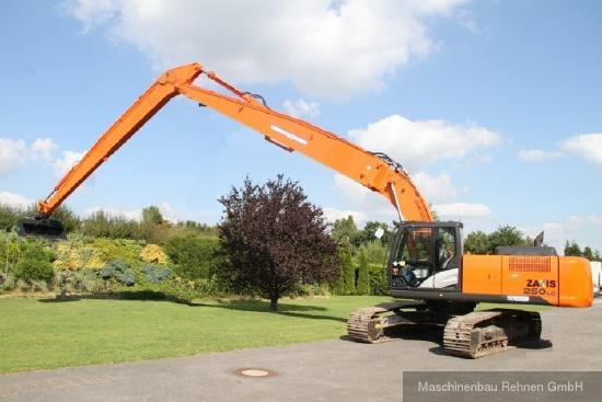 Hitachi ZX 250 LC-5B Long Reach + Erdbauausleger