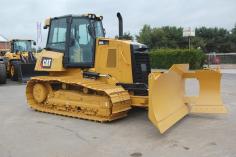 Caterpillar D6K2 LGP Klima + 6-Wege-Schild / Klappschild